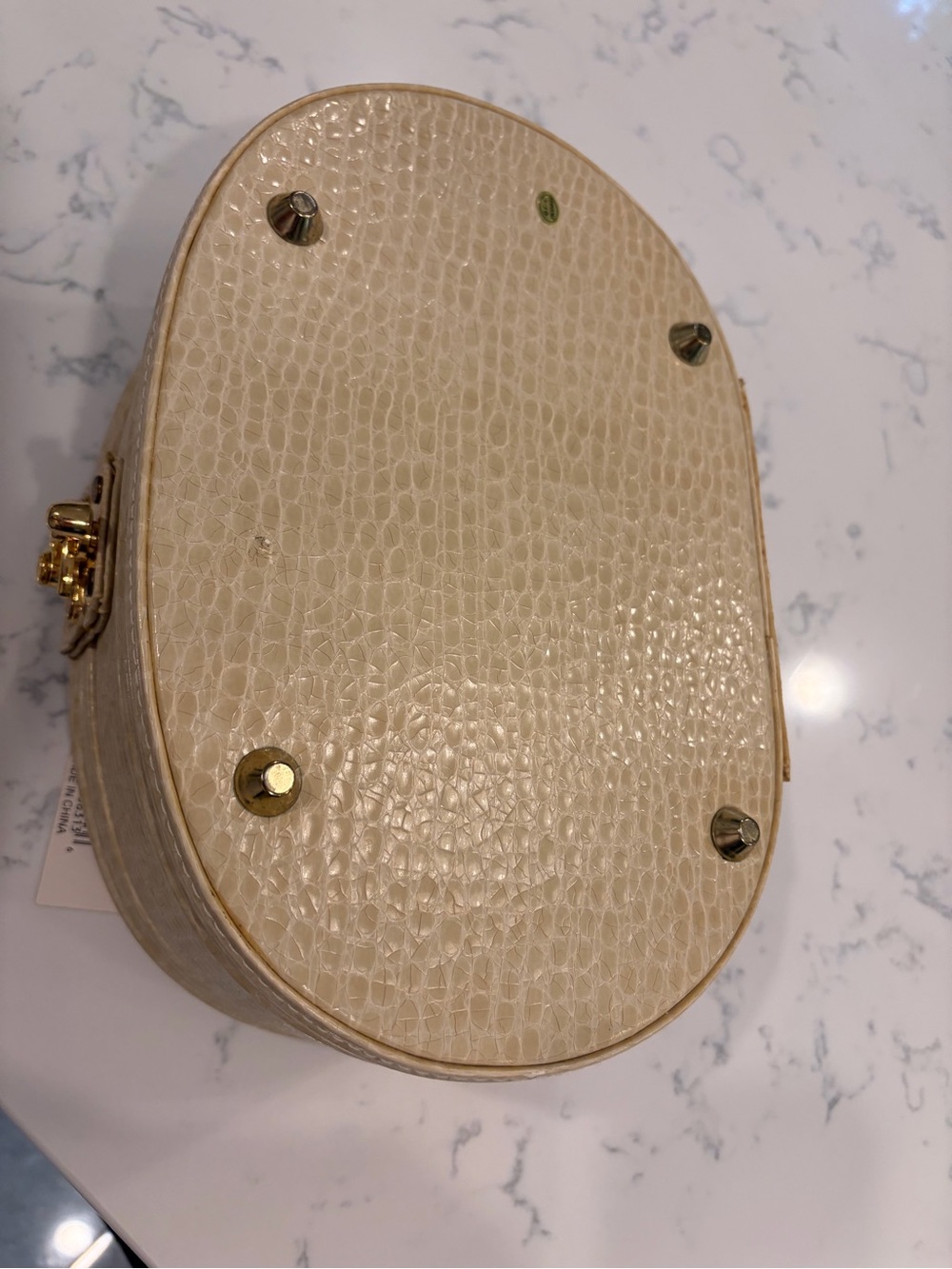 Vintage Bentony Train/makeup Case with Gold Hardware NWT. New old stock - Picture 4 of 9